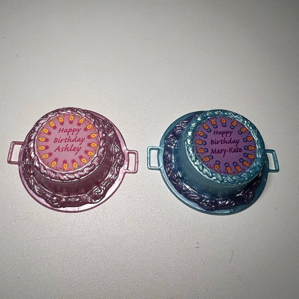 1992 Mattel‎ Mary-Kate and Ashley fashion doll accessories-2 Birthday Cakes